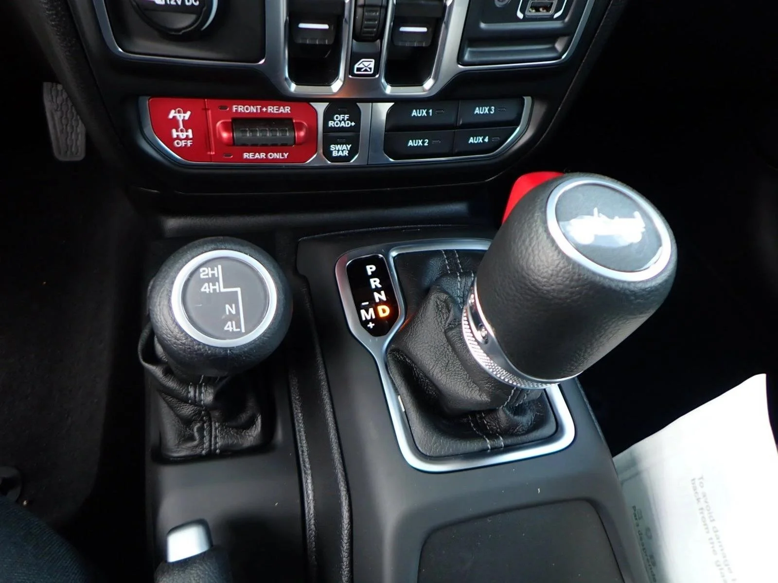 Used 2025 Hydro Blue Pearlcoat Jeep Rubicon image 22