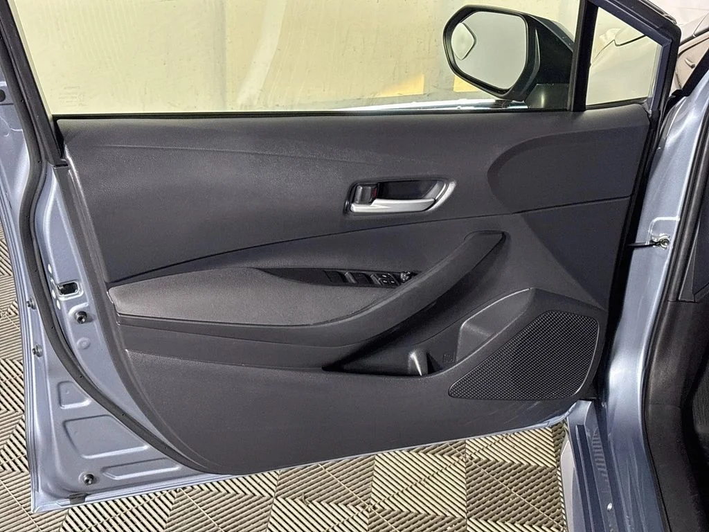 Used 2021 Gray Toyota LE image 10