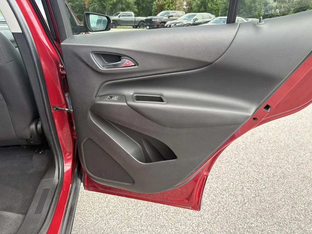 Used 2019 Red Chevrolet LT image 25