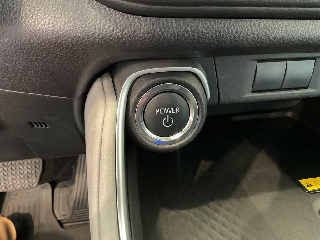 Used 2025 White Toyota XLE image 20