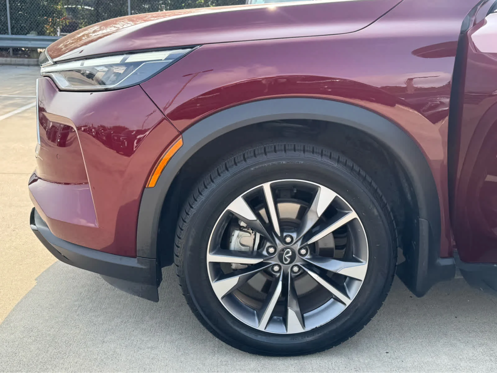 Certified Used 2024 Deep Bordeaux INFINITI LUXE image 10