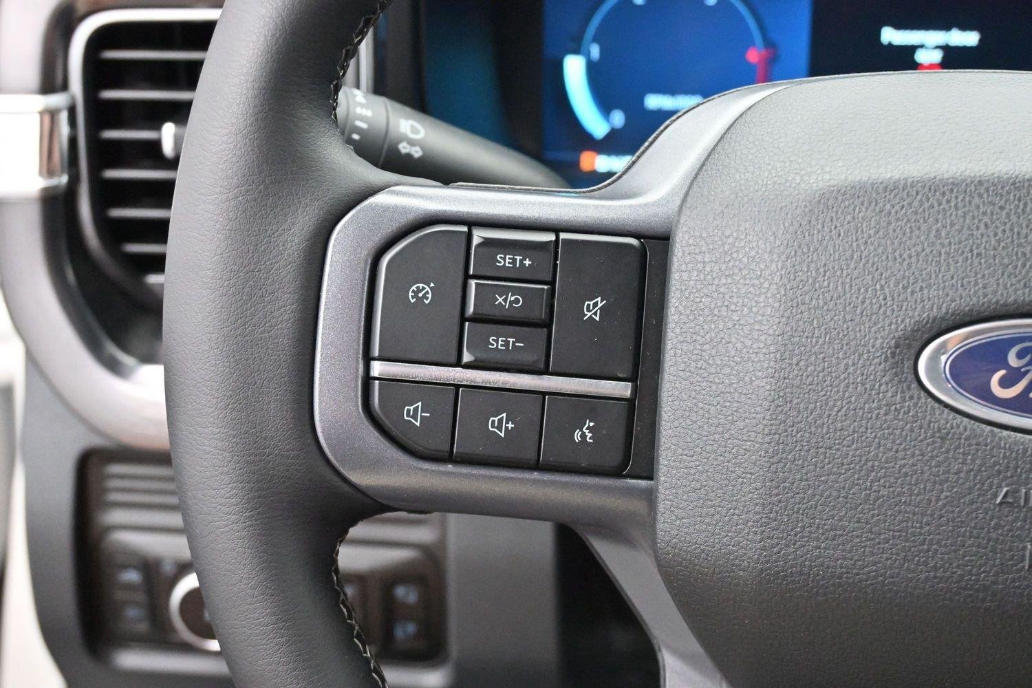 Used 2025 White Ford XL image 17