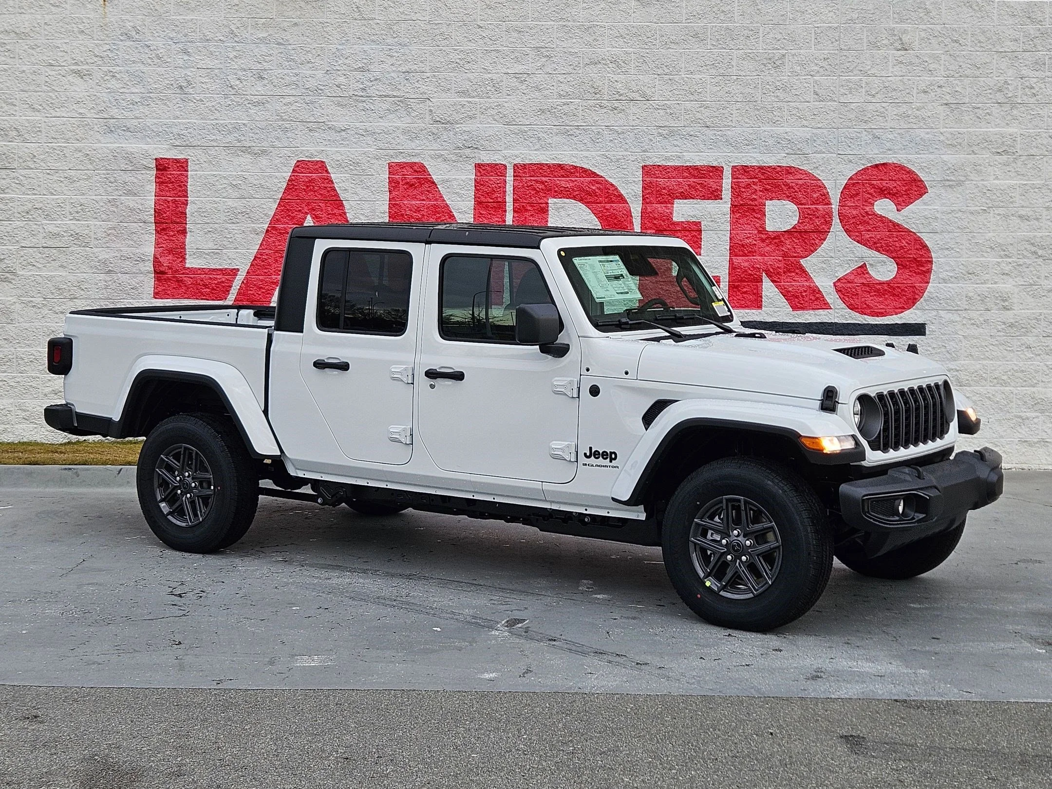 2026 Jeep Gladiator Sport S Auto's photo