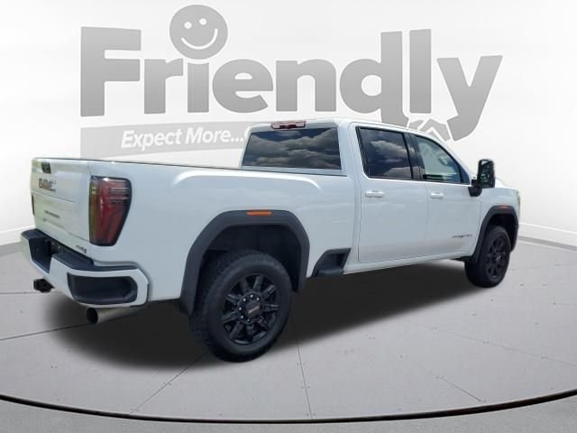 Used 2025 White GMC AT4 image 5