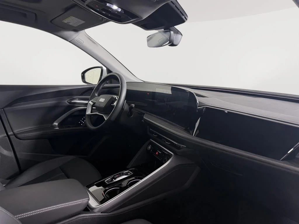 Used 2025 Arkona White Audi Premium image 10