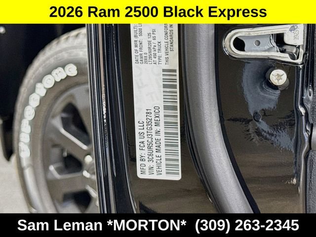 New 2026 Diamond Black Crystal Pearlcoat Ram  image 30
