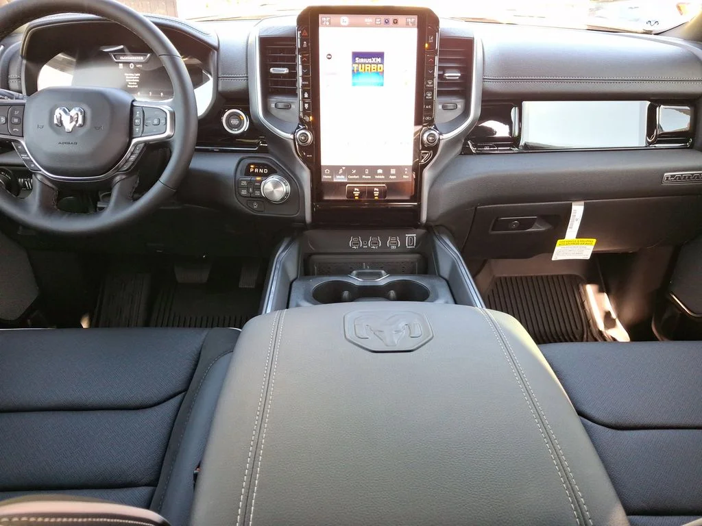 2025 RAM 1500 Laramie - Photo 17