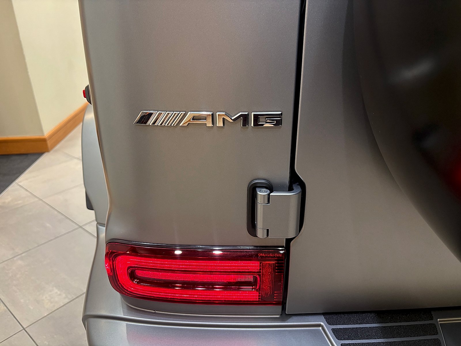 New 2027 MANUFAKTUR Platinum Magno Mercedes-Benz AMG® G 63 image 3