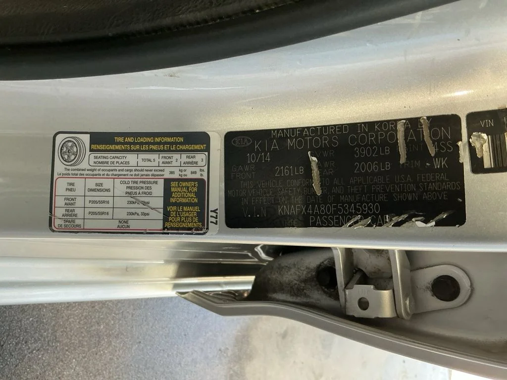 Used 2015 Silver Kia EX image 22