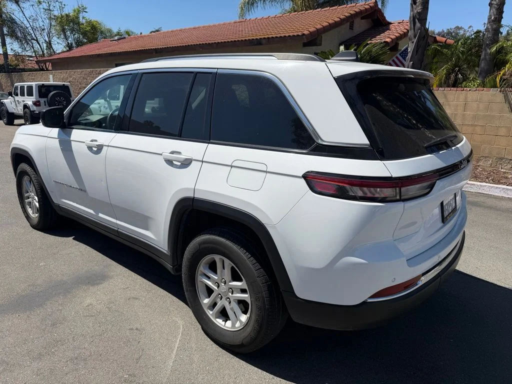 Certified Used 2023 White/off-white Jeep Laredo image 9