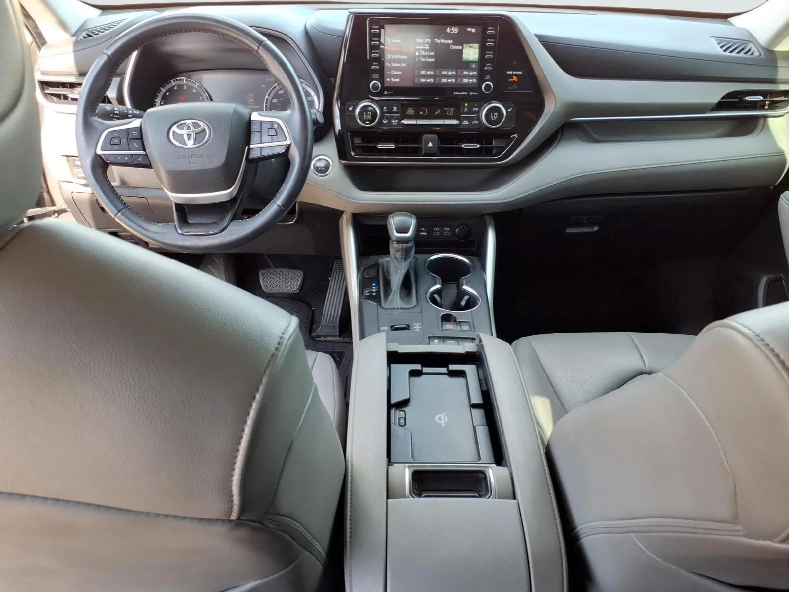 Used 2022 Magnetic Gray Metallic TOYOTA SUV image 13