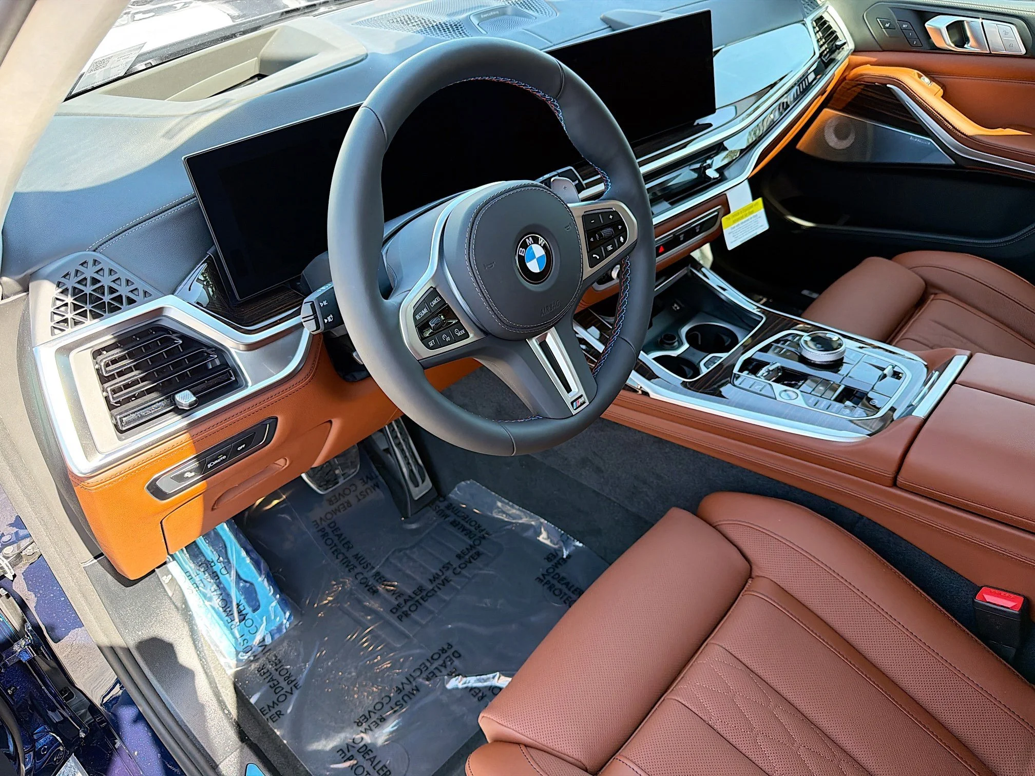 New 2027 Tanzanite Blue II Metallic BMW M60i image 26
