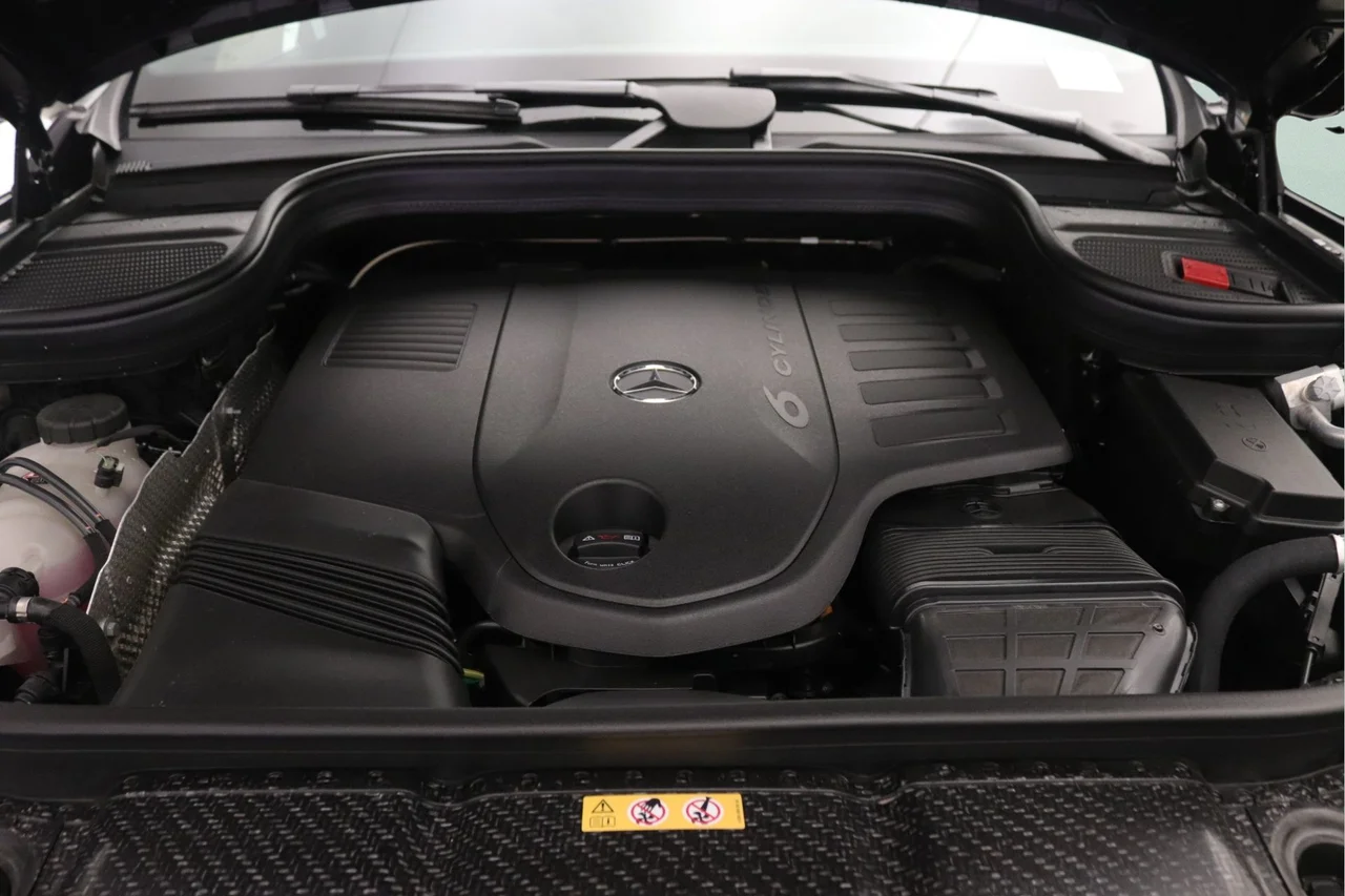 New 2026 Obsidian Black Metallic Mercedes-Benz GLS 450 image 9