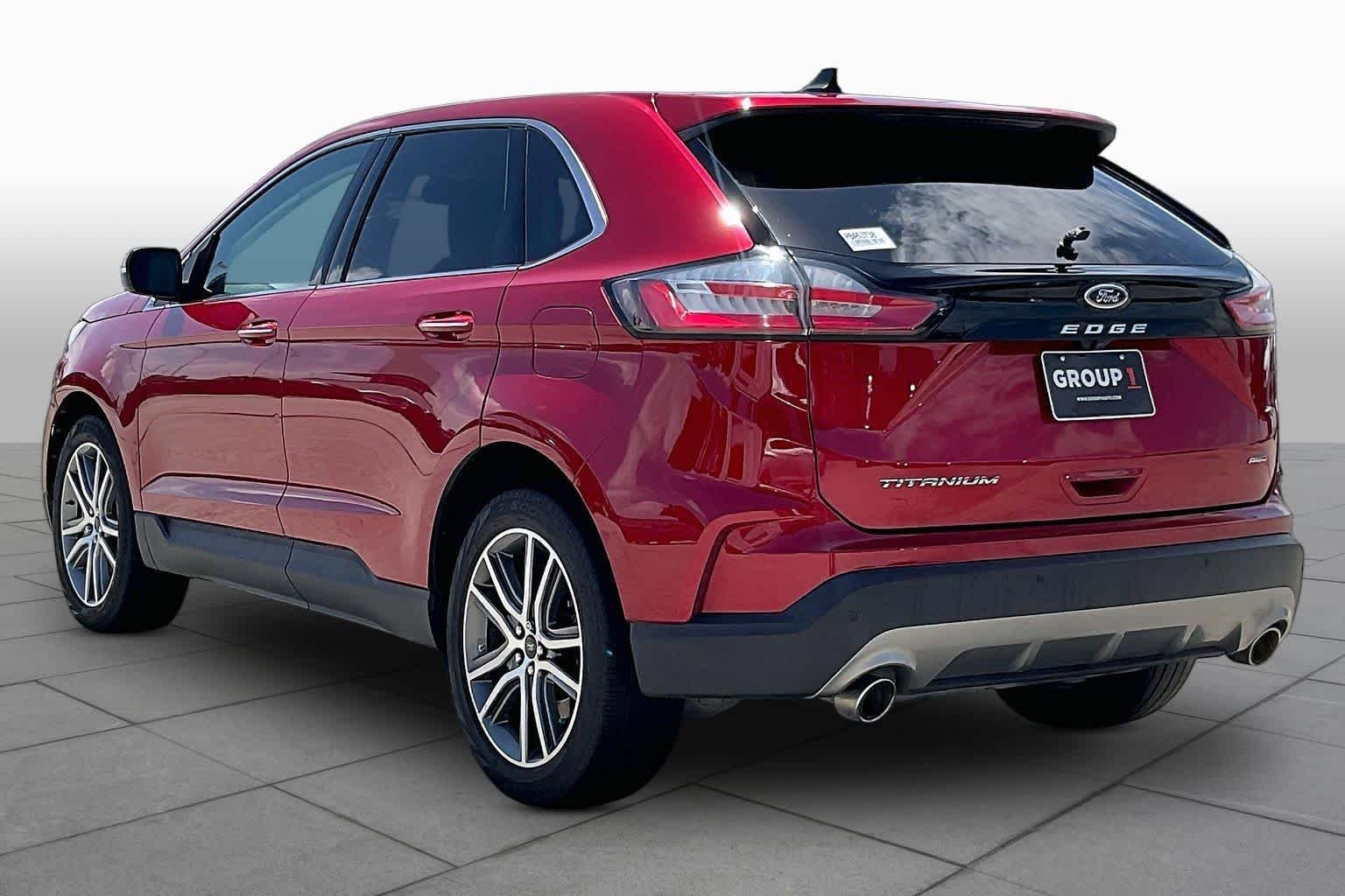 Used 2023 Rapid Red Metallic Tinted Clearcoat Ford Titanium image 12