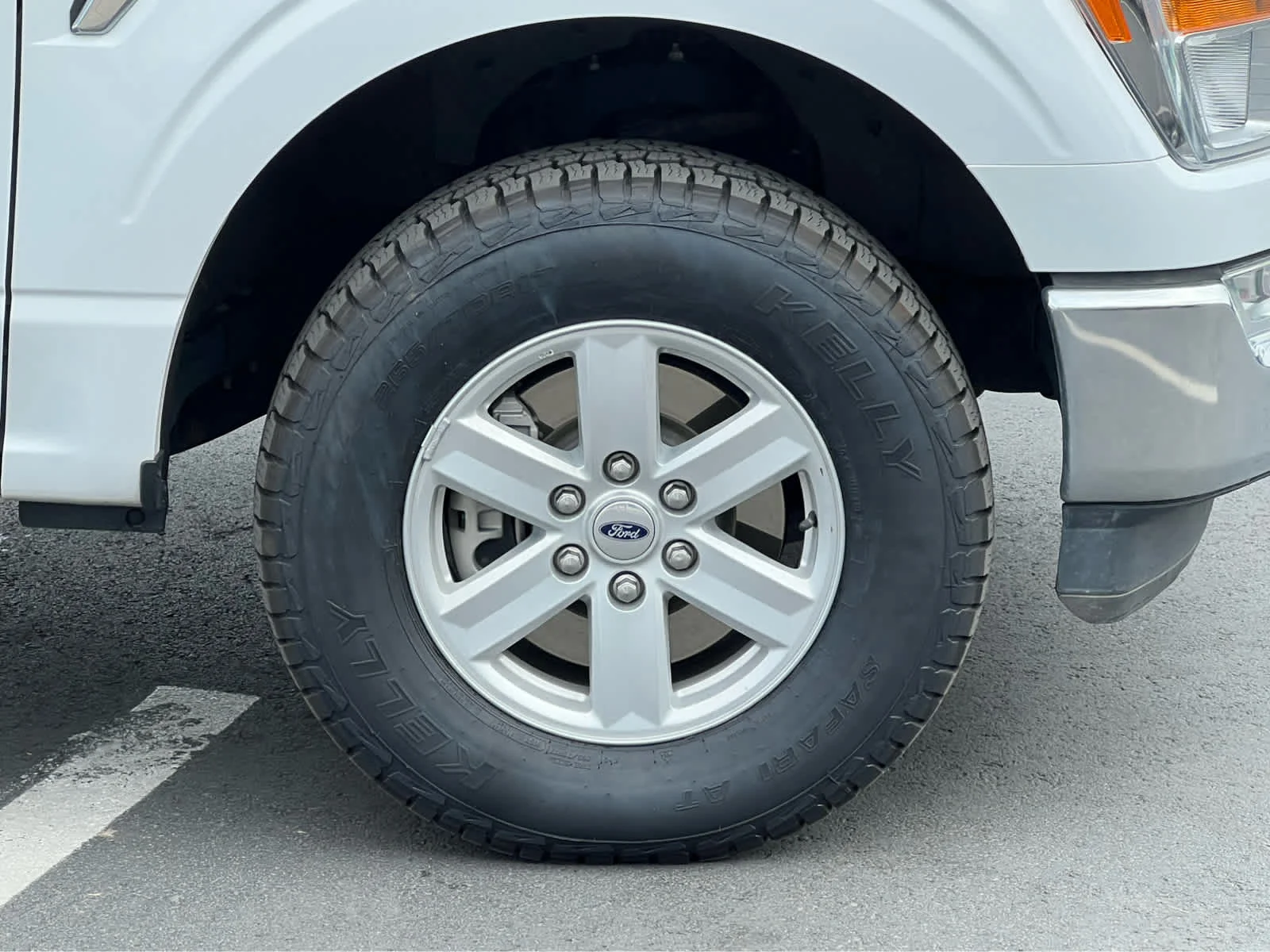 Certified Used 2022 Oxford White Clearcoat Ford XLT image 16