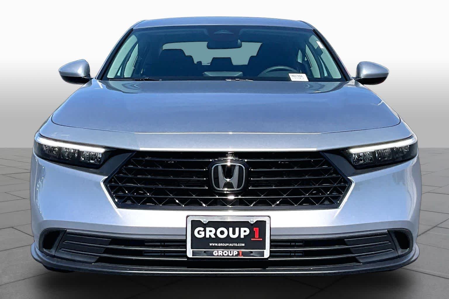 New 2026 Solar Silver Metallic Honda LX image 3