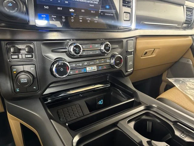 New 2026 Star White Metallic Tri-Coat Ford Lariat image 16