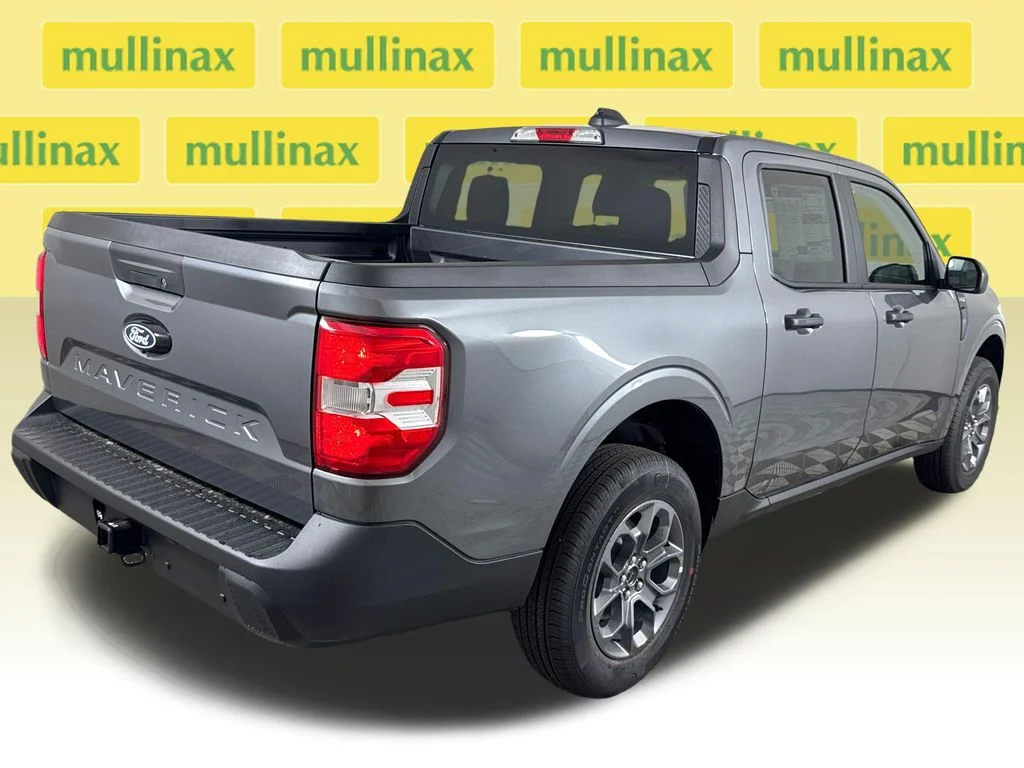 New 2026 Gray Ford XLT image 17