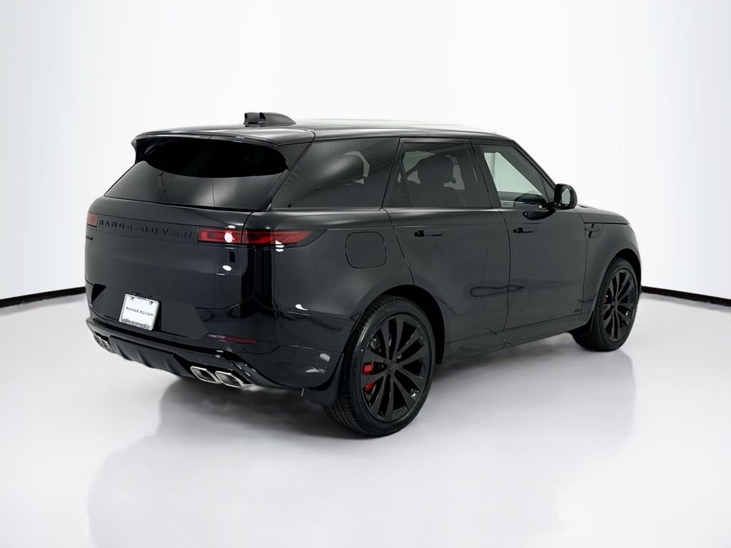New 2026 Santorini Black Land Rover Dynamic SE image 5