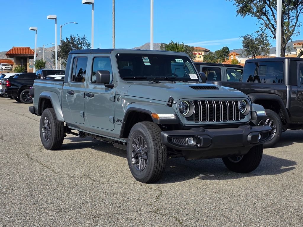 2026 Jeep Gladiator Sport S Auto's photo