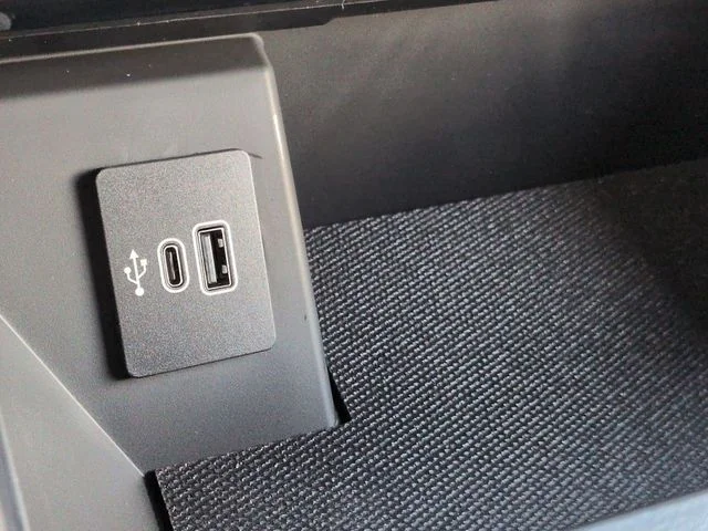 New 2026 Carbonized Gray Metallic Ford Lariat® image 22