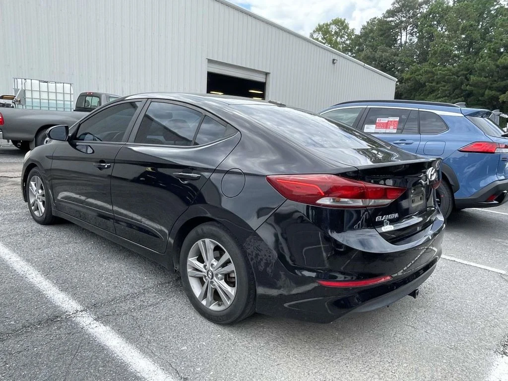 Used 2018 Black Diamond Hyundai Value Edition image 3