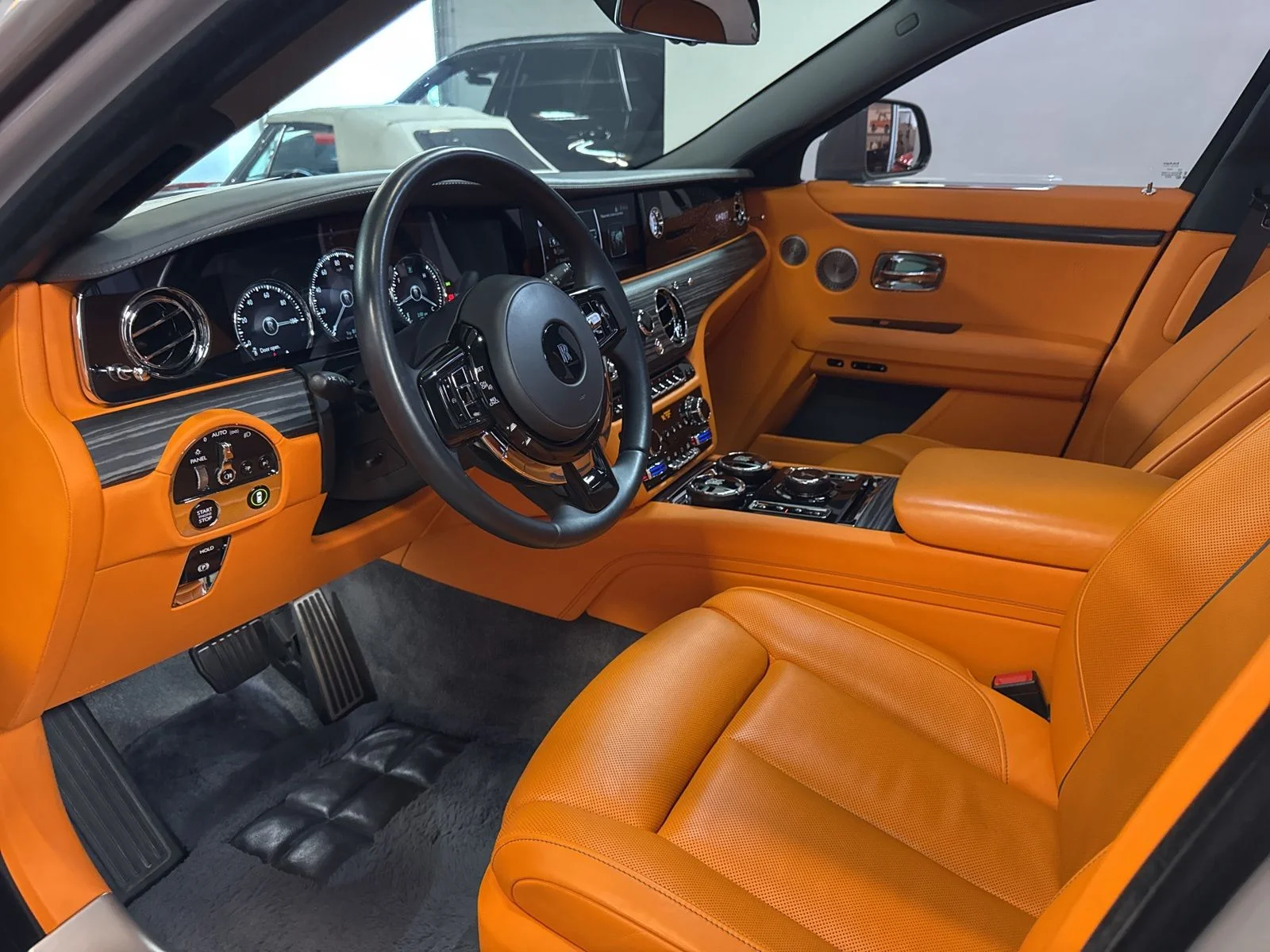 Used 2022 Gray Rolls-Royce Base image 11