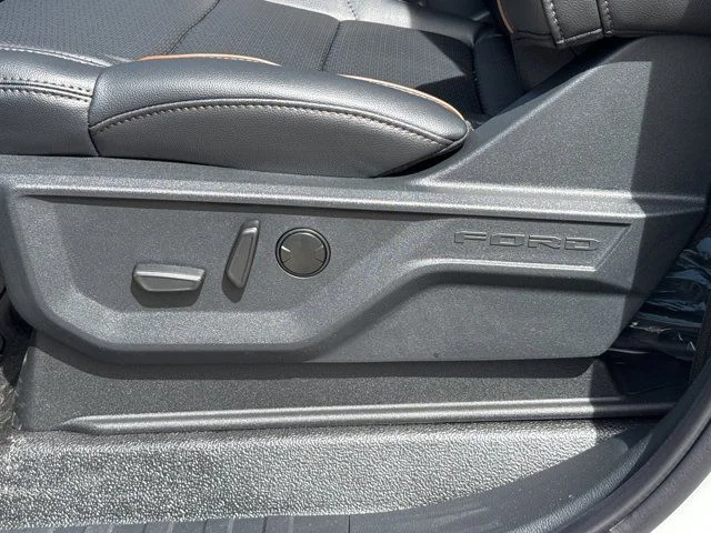 2025 Ford F-350 Super Duty Lariat - Photo 19