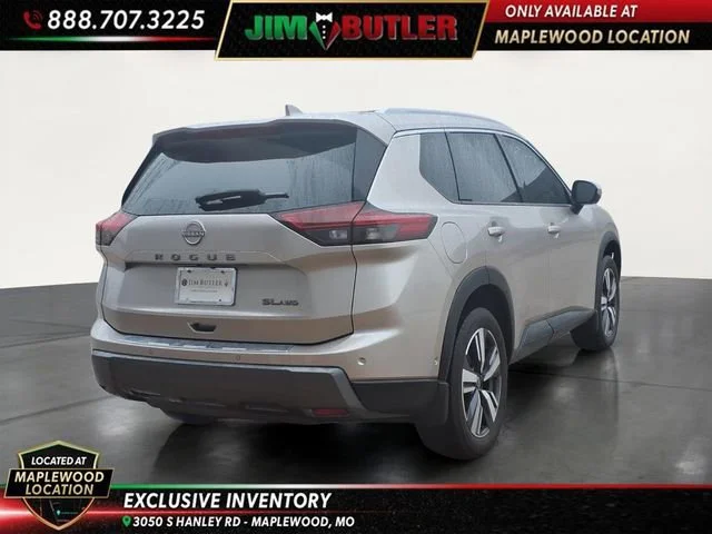 Used 2025 Silver Nissan SL Intelligent AWD image 4