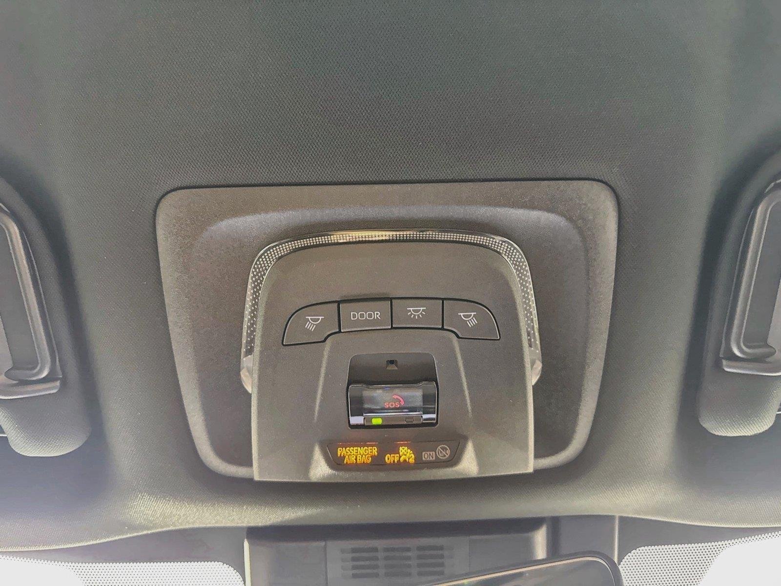 New 2026 Wind Chill Pearl Toyota SE image 6