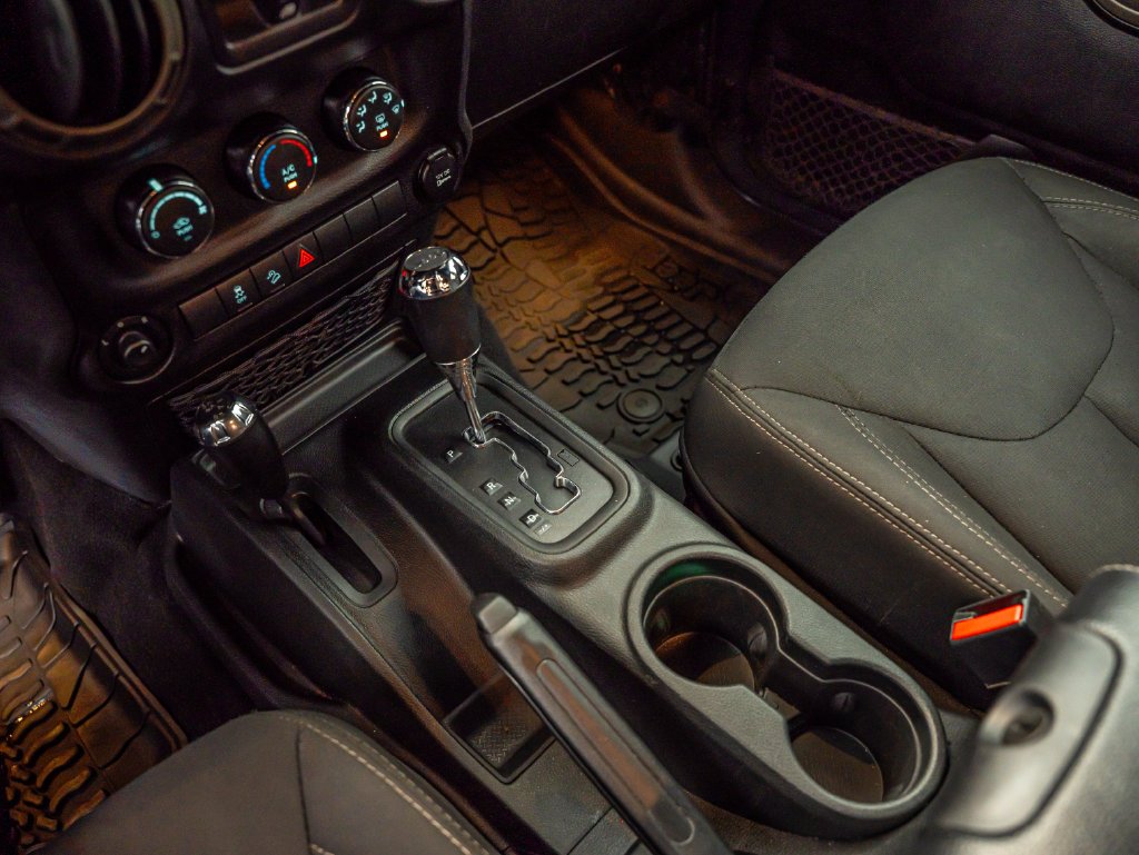 Used 2018 Rhino Clearcoat Jeep Unlimited Sport image 26