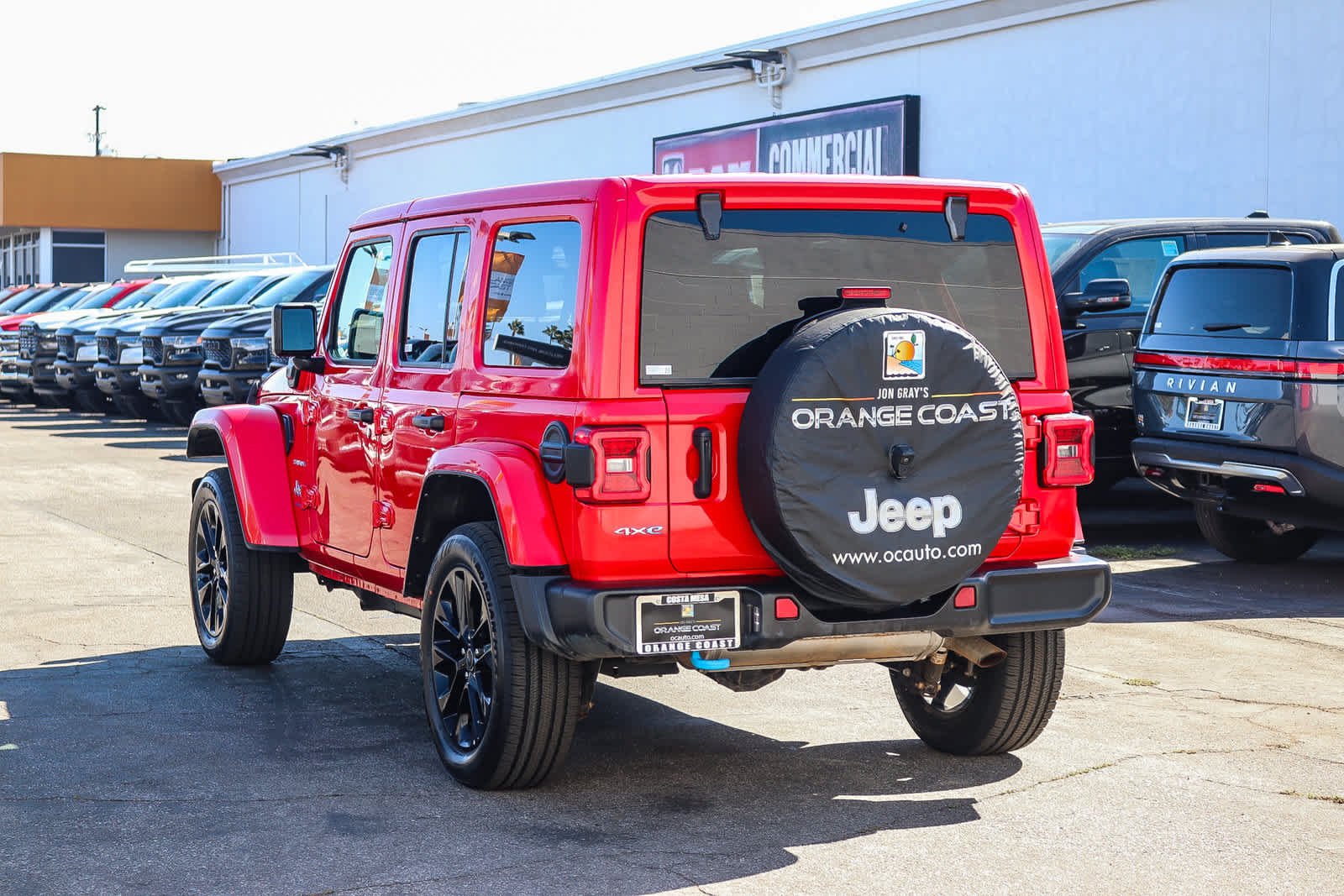 Used 2024 Firecracker Red Clearcoat Jeep Sahara image 6