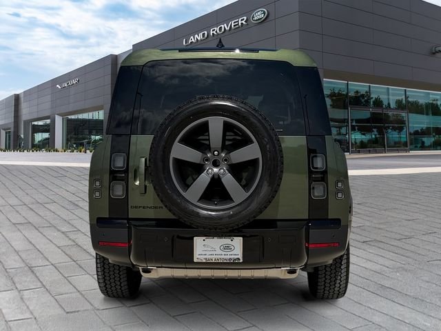 New 2026 Woolstone Green Land Rover S image 4