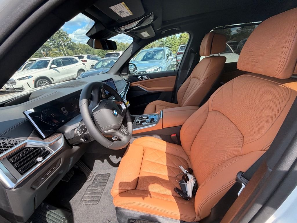 New 2026 Mineral White Metallic BMW xDrive40i image 6