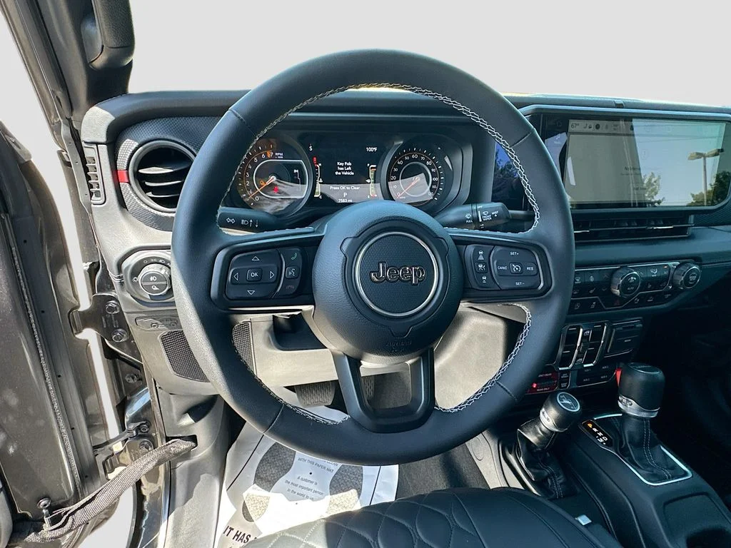 Used 2025 Gray Jeep Rubicon image 11