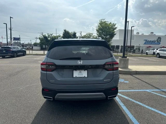 2023 Honda Pilot Touring - Photo 7
