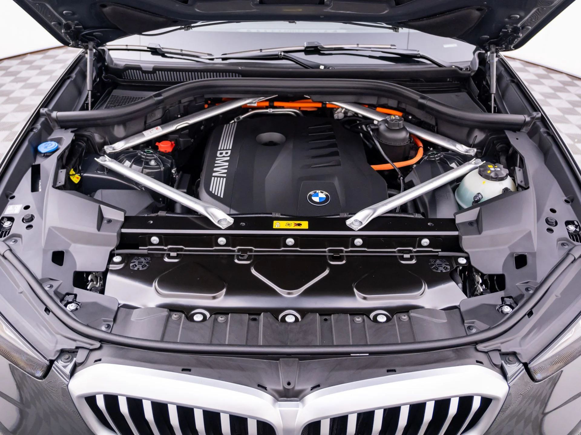 New 2026 Gray BMW xDrive50e image 32