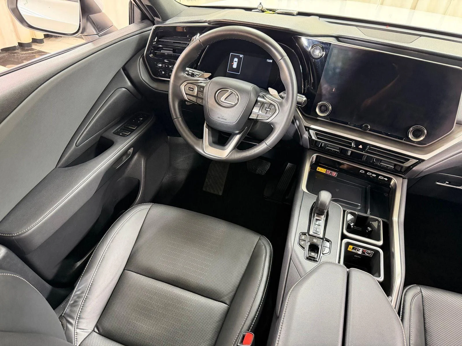 Used 2024 Wind Chill Pearl Lexus TX 350 image 46