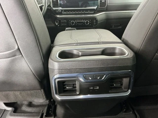 Used 2024  Chevrolet LTZ image 26