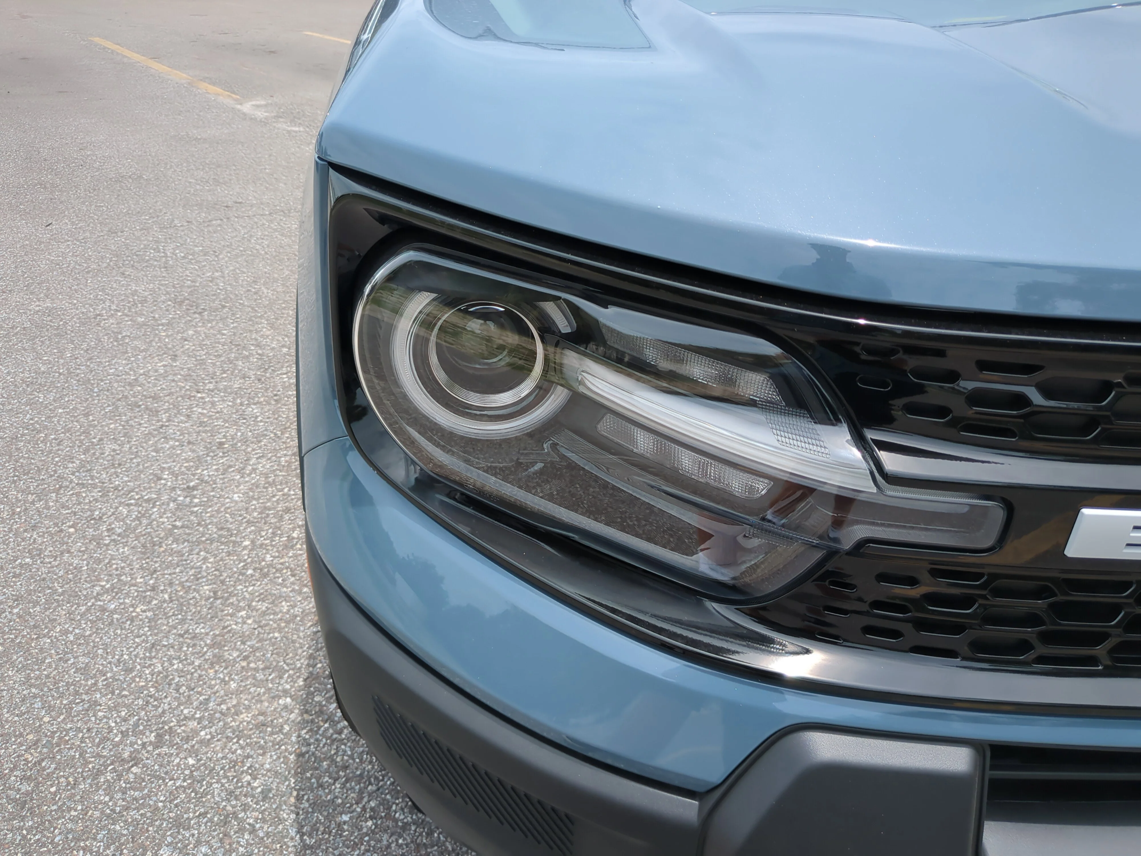 New 2026 Azure Gray Metallic Tri-Coat Ford Outer Banks® image 9