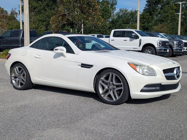 Used 2014 Diamond White Metallic Mercedes-Benz SLK 250 image 2