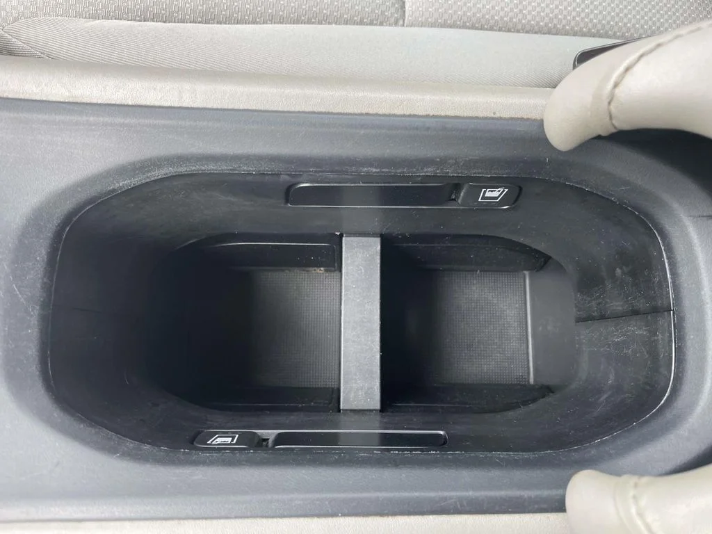 Used 2021 Lunar Silver Metallic Honda LX image 30