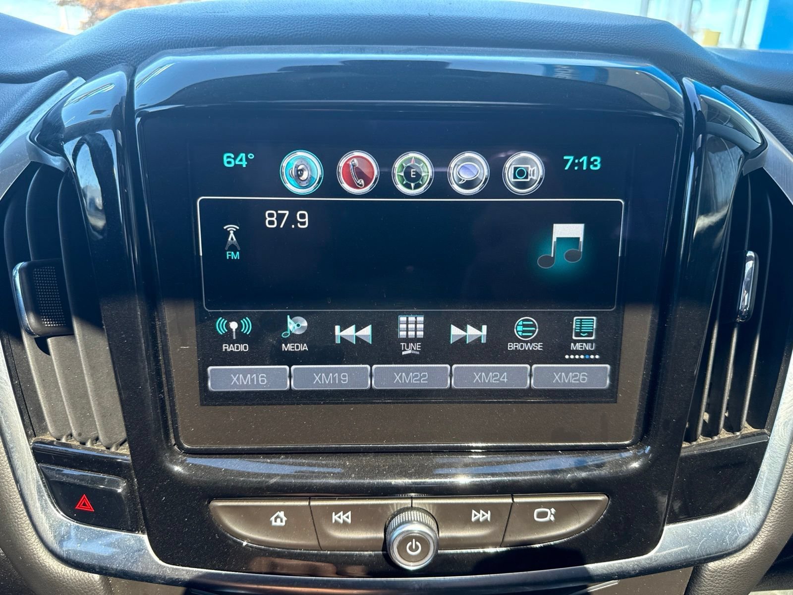 Used 2018 SATIN STEEL METALLIC Chevrolet LT Leather image 26