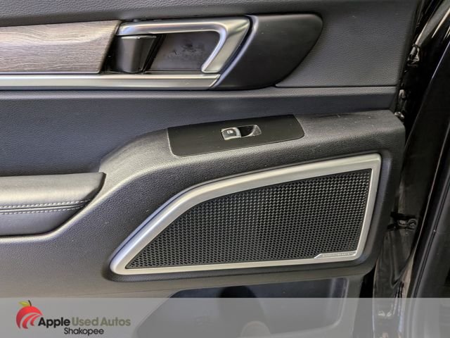 Used 2021 Black Kia EX image 34