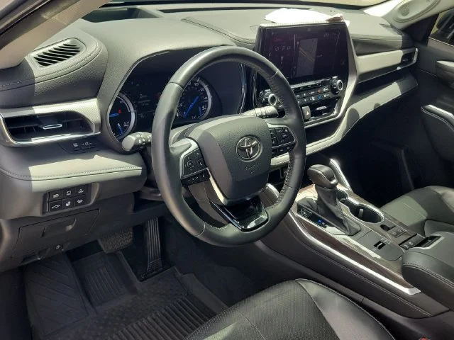 2021 Toyota Highlander Platinum - Photo 19