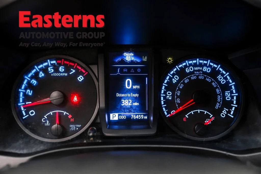 Used 2021 White Toyota SR image 17