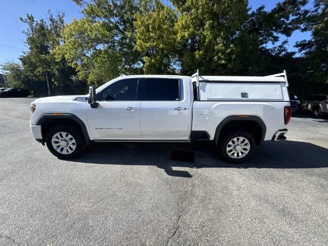 Used 2022 White GMC Denali image 8