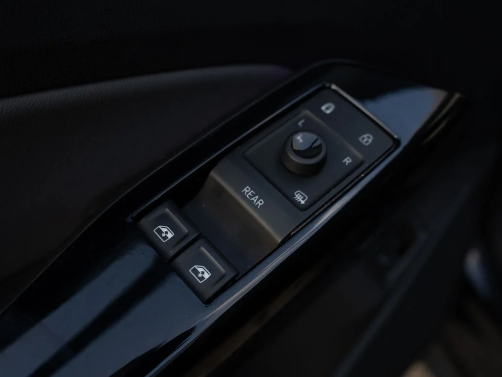 Used 2023 Black Volkswagen Pro S Plus image 16