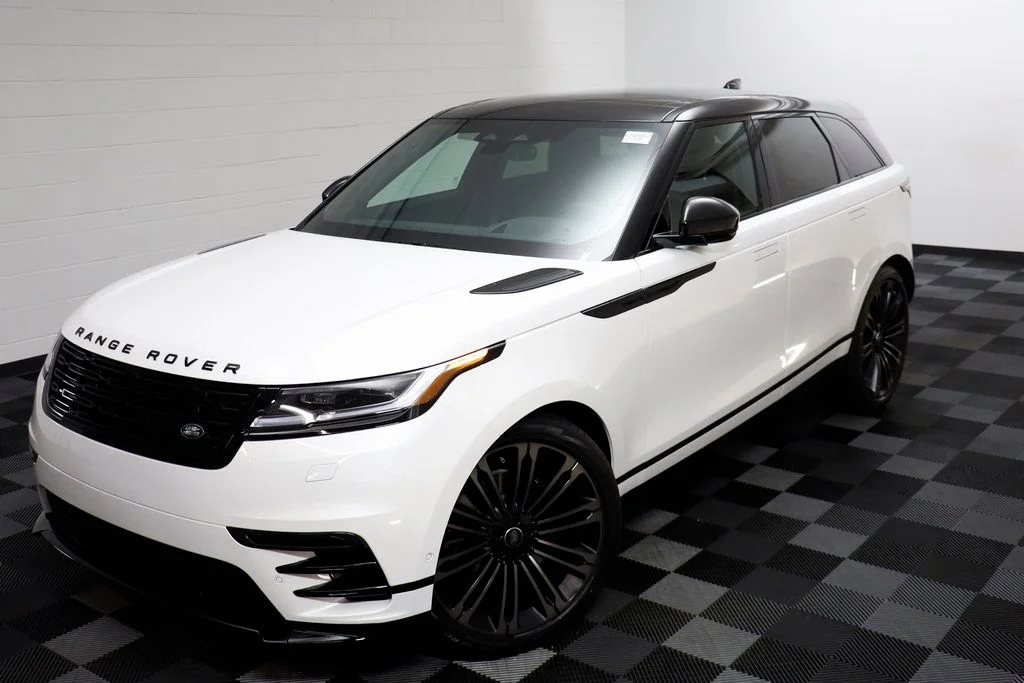 New 2026 White Land Rover Autobiography image 2