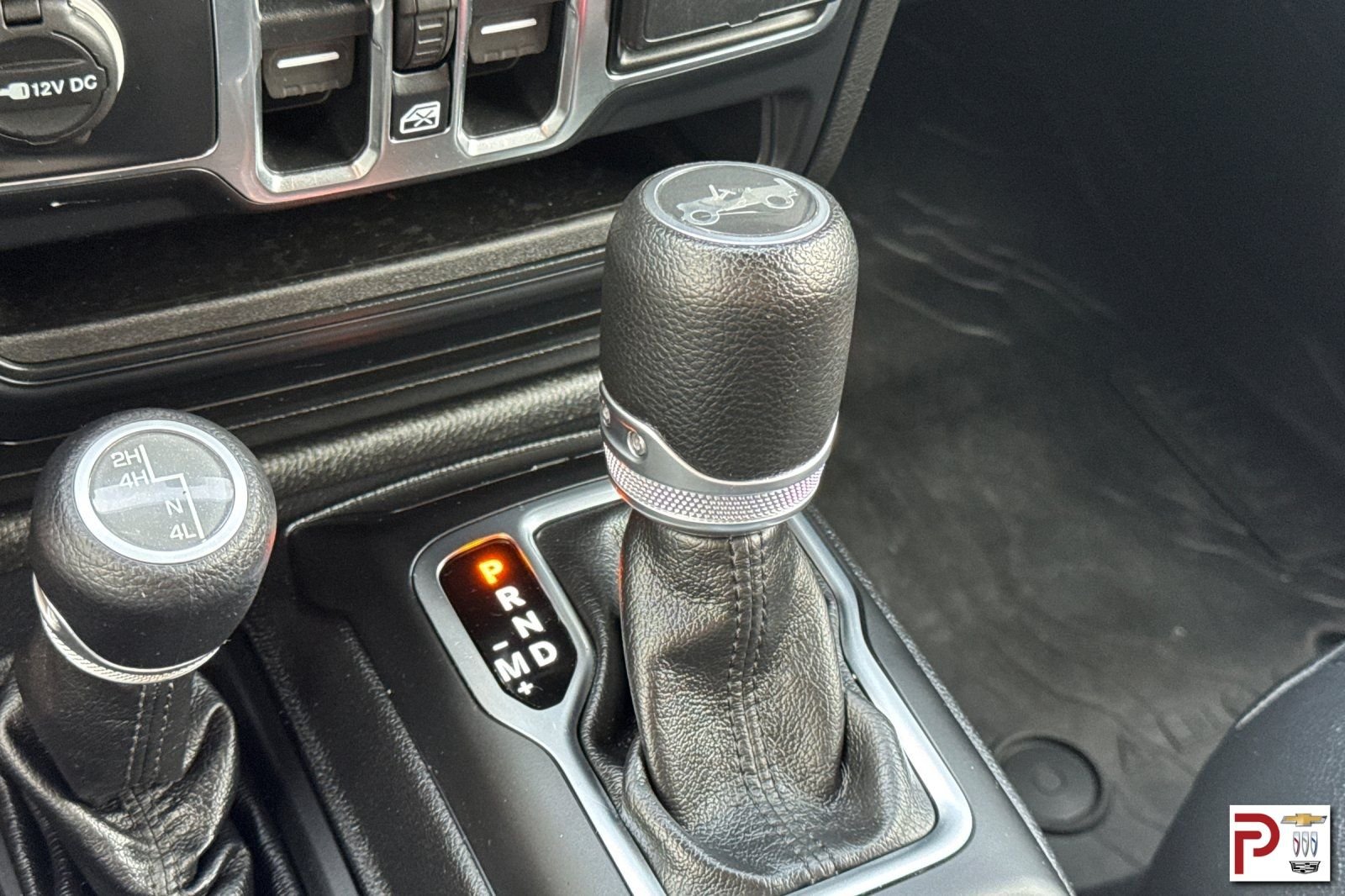 Used 2019 Silver Jeep Unlimited Sport S image 25